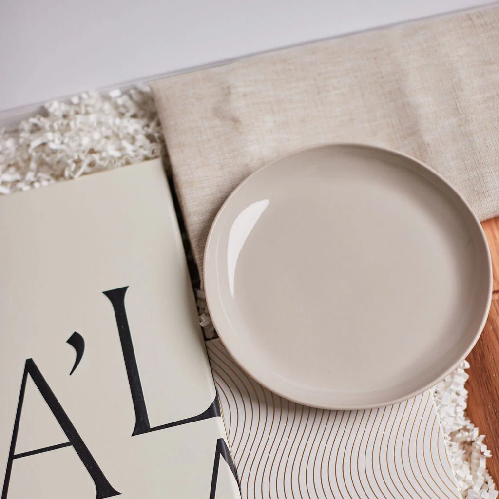 A'Lua Grandeur - We Wander