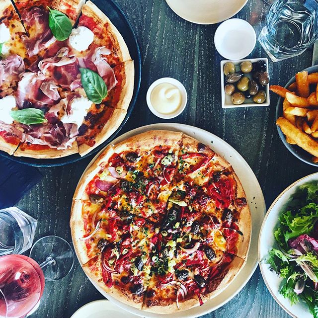 D'Vine Tour - Full Day Swan Valley Wine Tour - We Wander